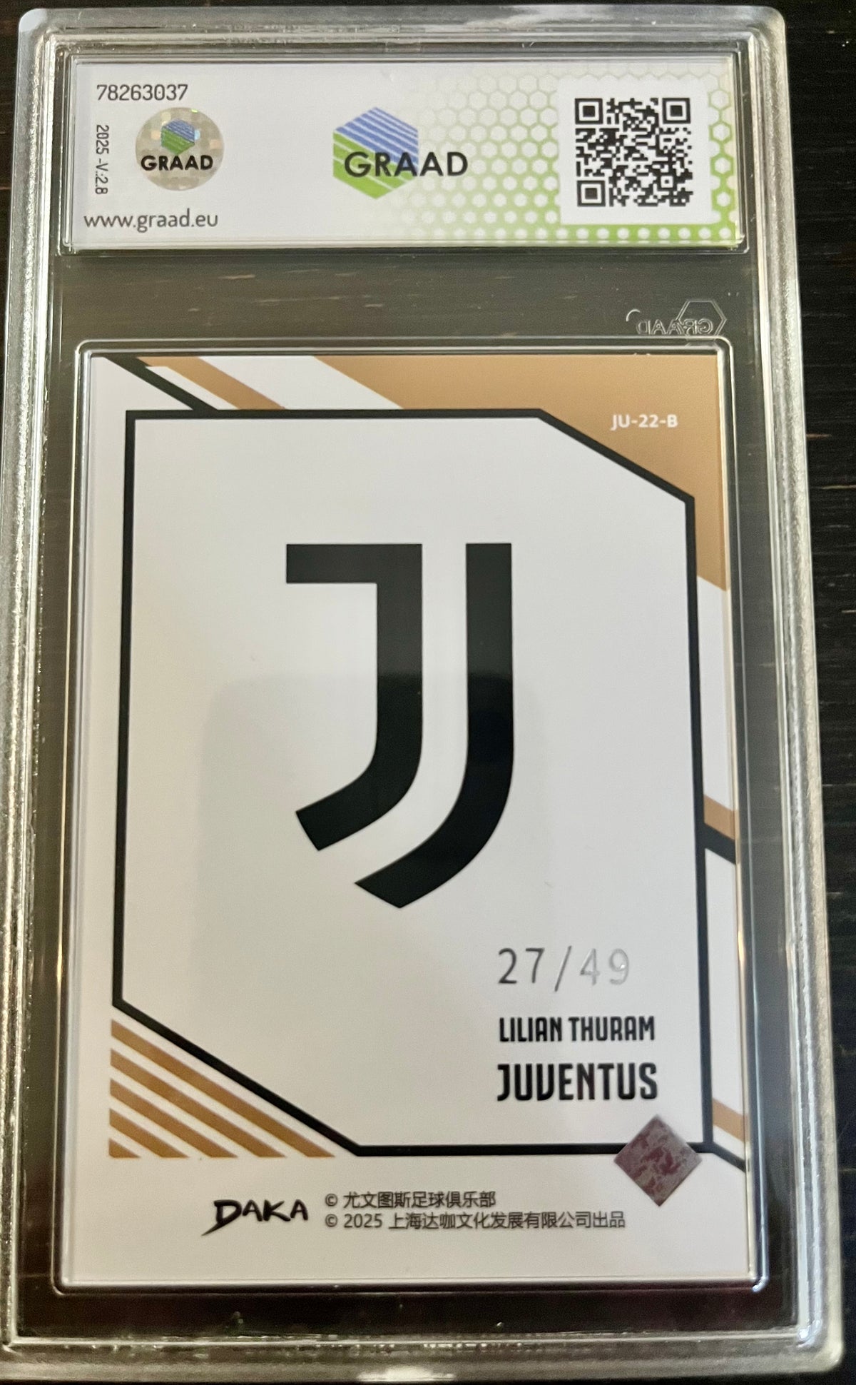 Lilian Thuram DAKA Juventus Limited Edition 27/49 GRAAD 9 – Trading Card